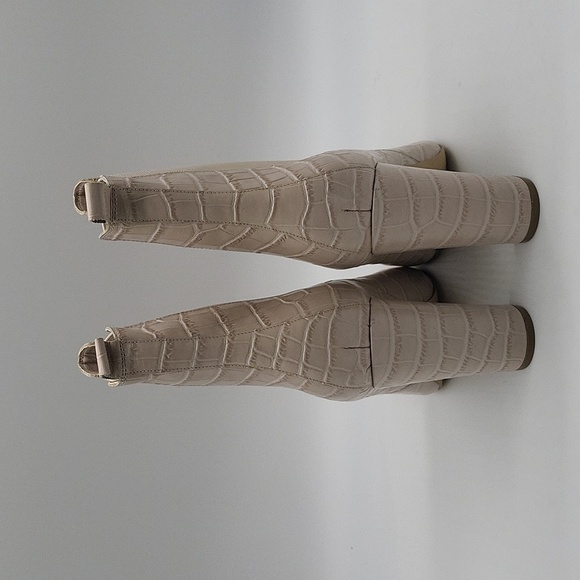 933- Marc Fisher Garliss Women's Ankle Boots Size 5.5 NWT - Picture 5 of 7